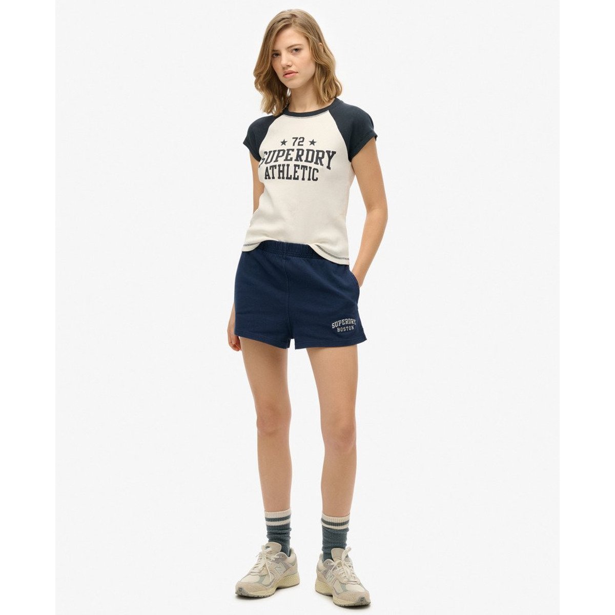 T-shirt à mancherons raglan Athletic Essentials blanc cassé/en, SUPERDRY