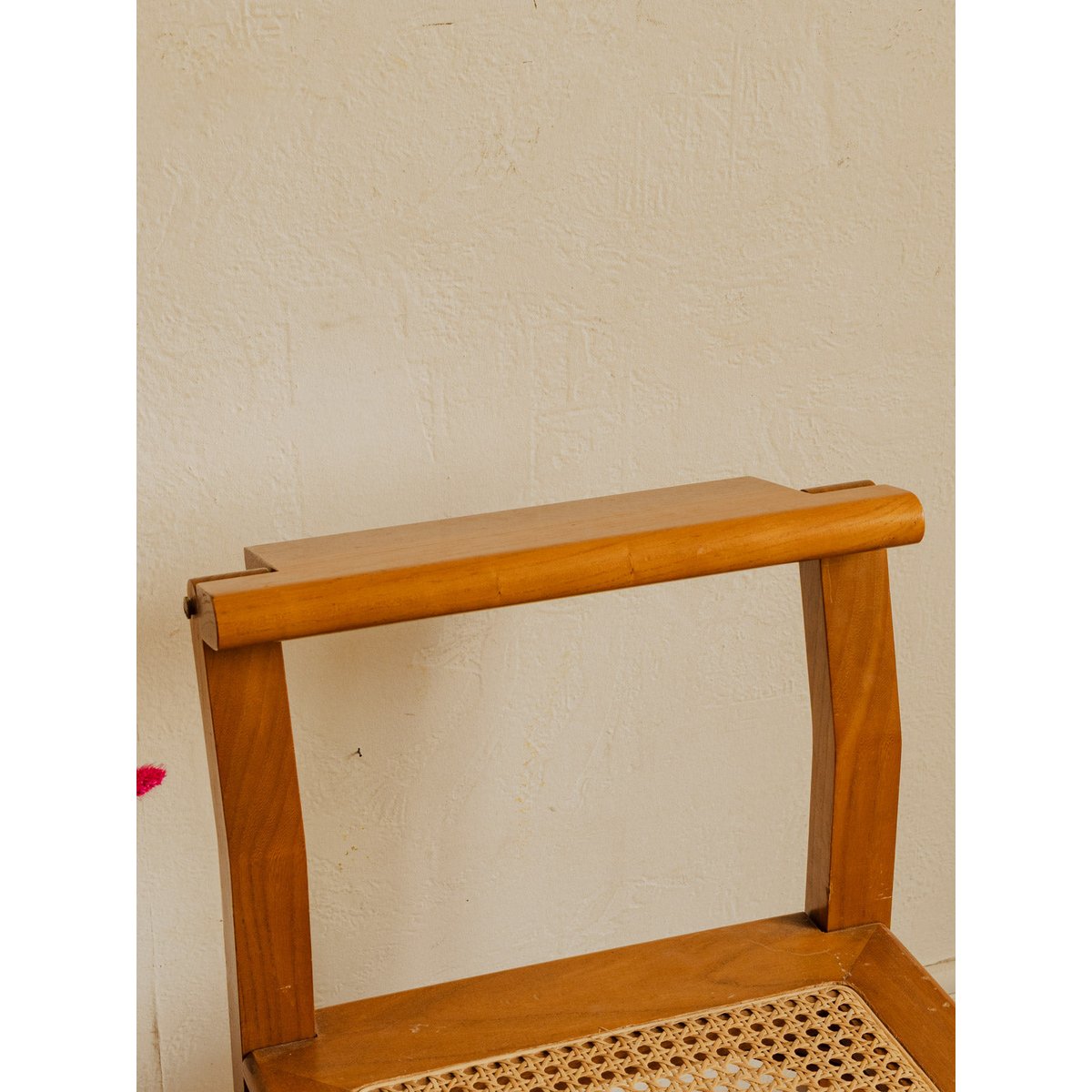 Chaise en bois et cannage Alma N°2086 - Bon état bois foncé, DEBONGOUT