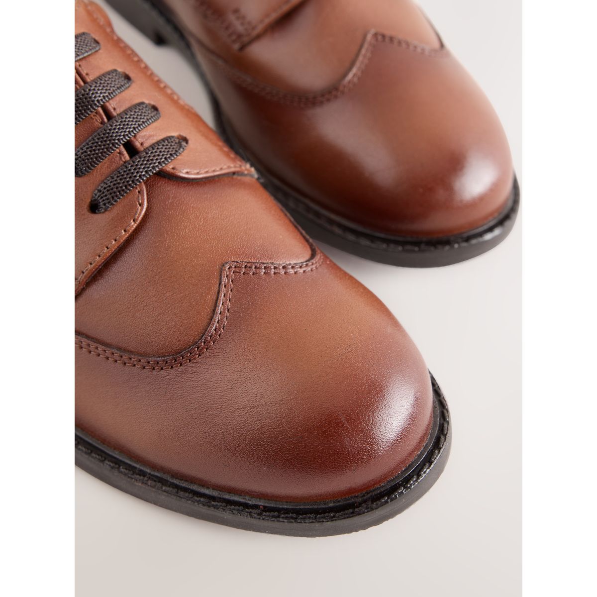 Chaussures cuir bout fleuri marron fauve, NEXT