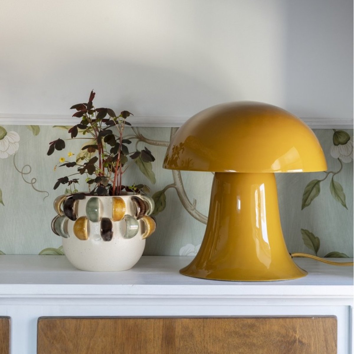 Lampe de table champignon métal style vintage jaune moutarde, MADAM STOLTZ