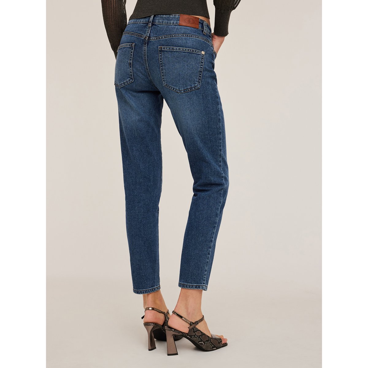 Jean slim fit Kendall bleu, MOTIVI