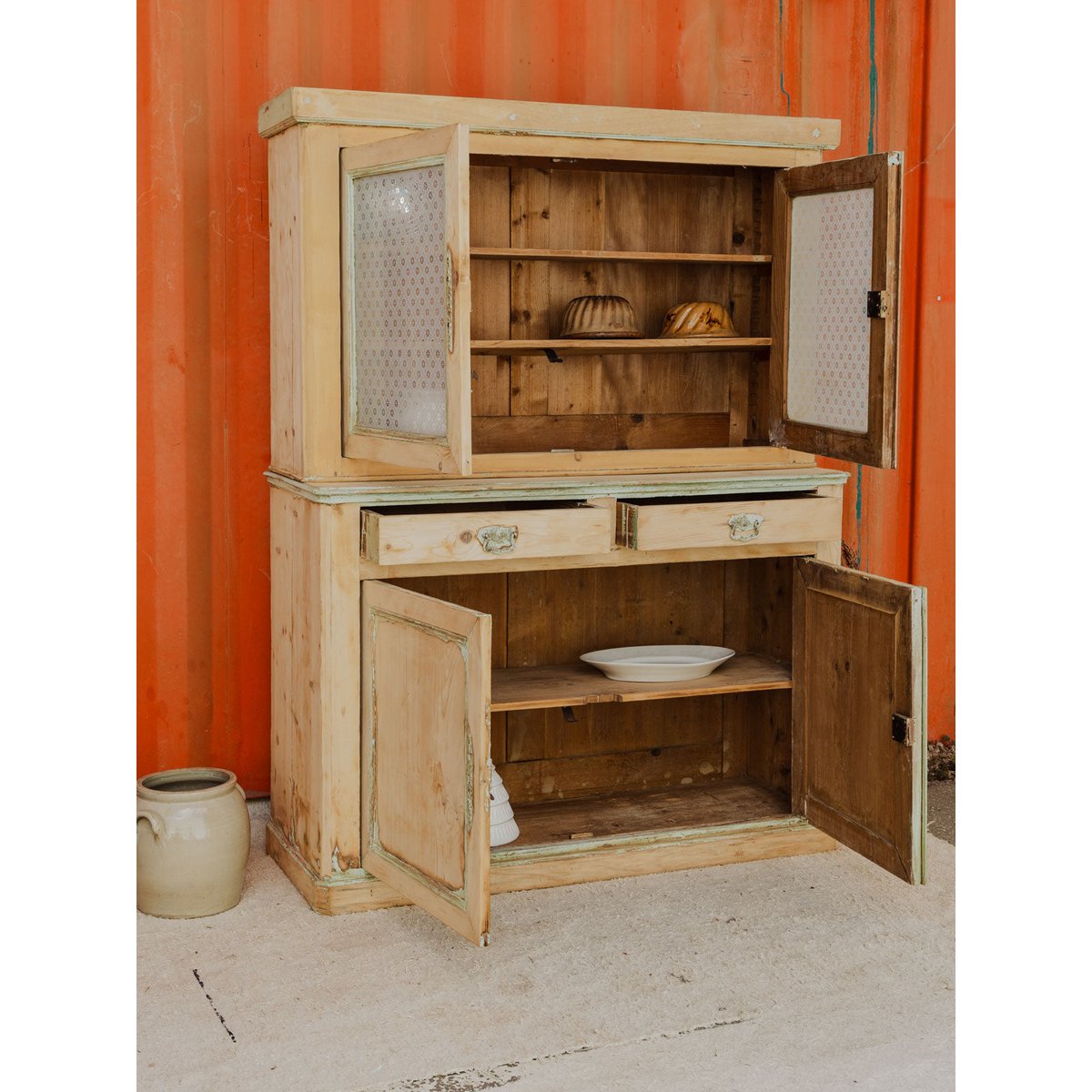 Buffet à deux corps en bois Gilbert N°1592 - Bon état bois clair, DEBONGOUT