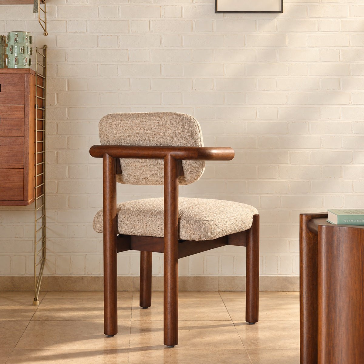 Chaise en mindi massif et tissu texturé NEO couleur unique, BERAH GETAH