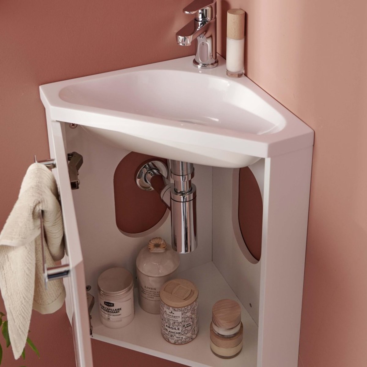Ensemble lave-mains angle suspendu avec robinet et armoire d'angle SKINO blanc brillant, MOB IN
