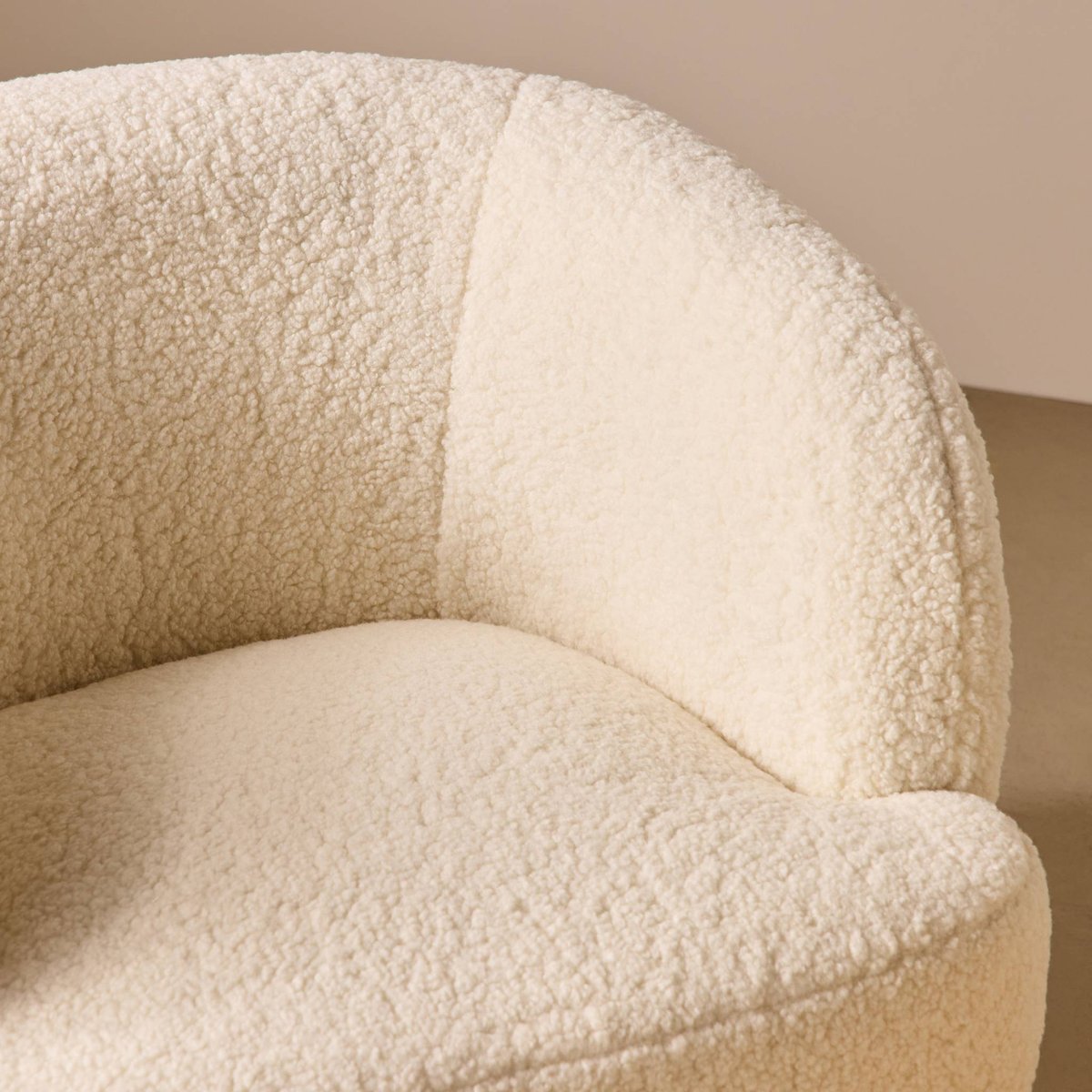 Fauteuil pivotant métal et bouclette LAYA crème, SWEEEK