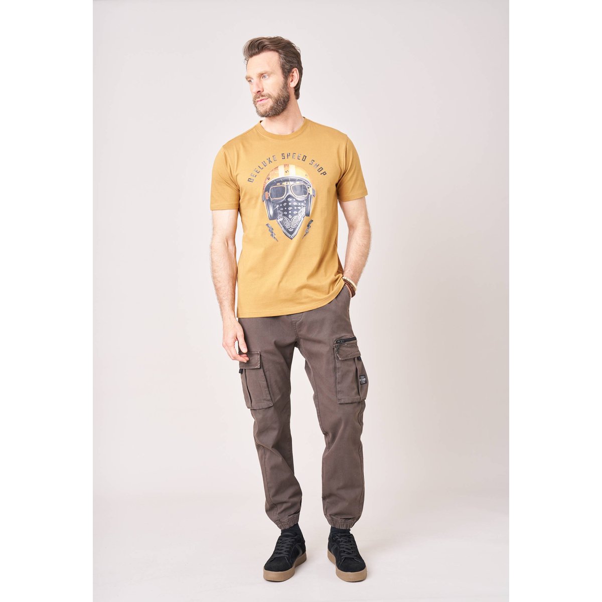 T-shirt homme en 100% coton jersey imprimé biker HELMUP bronze, DEELUXE