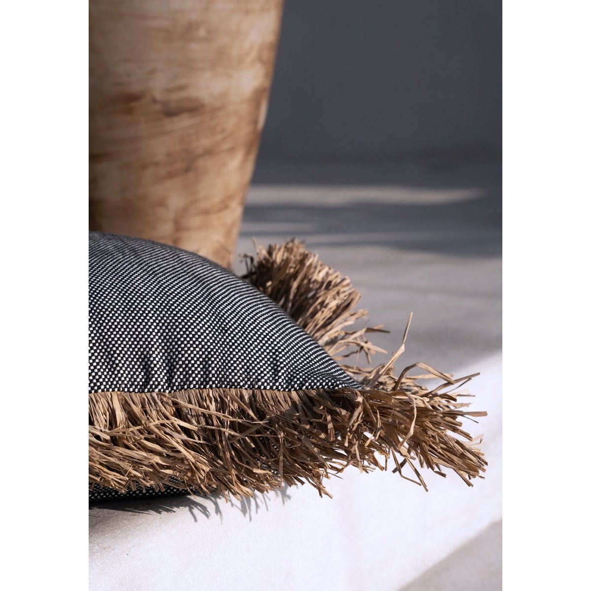 Housse de coussin en coton et raphia BONITA noir beige, BAZAR BIZAR