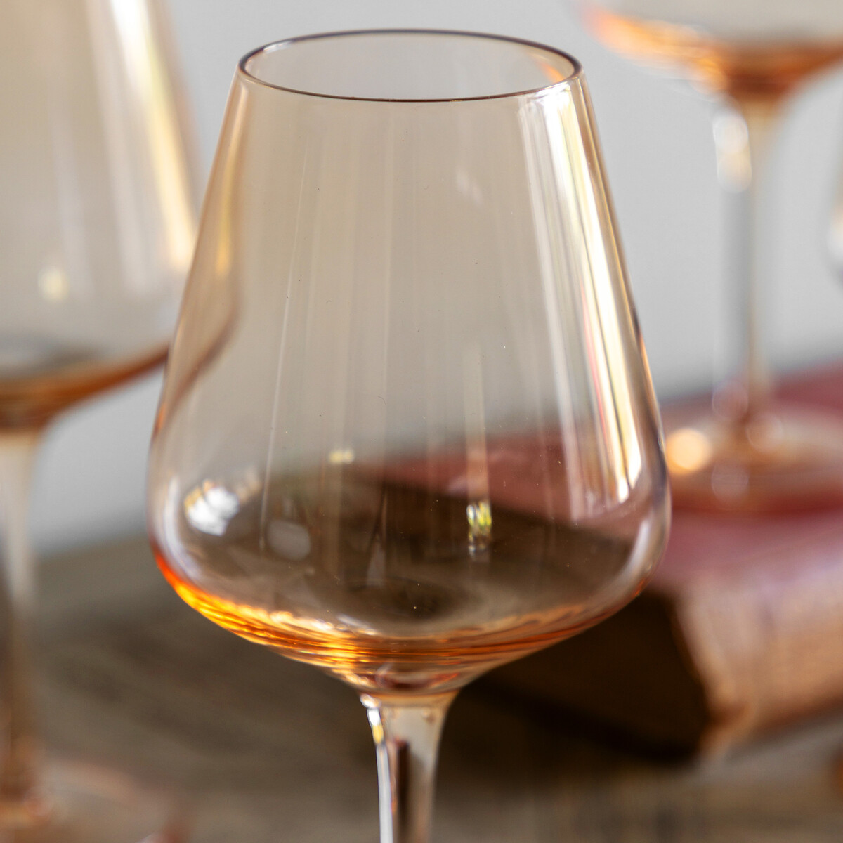 Set of 4 Eden Wine Glasses in Amber yellow, ÉDITÉ