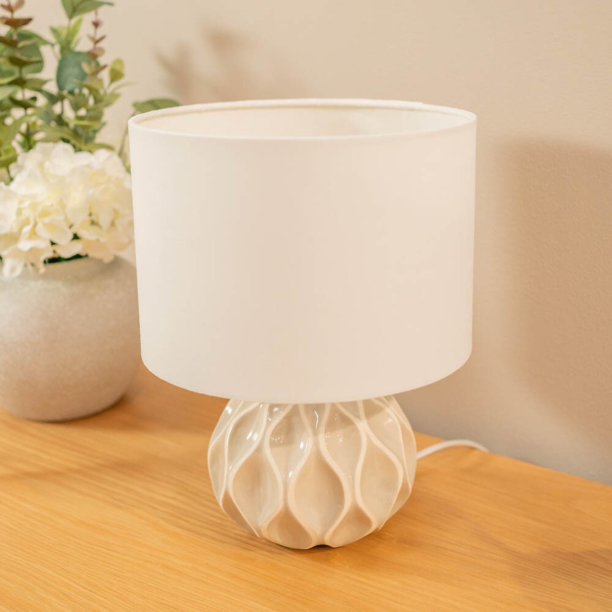 Luka Natural Ceramic Table Lamp cream, SO'HOME
