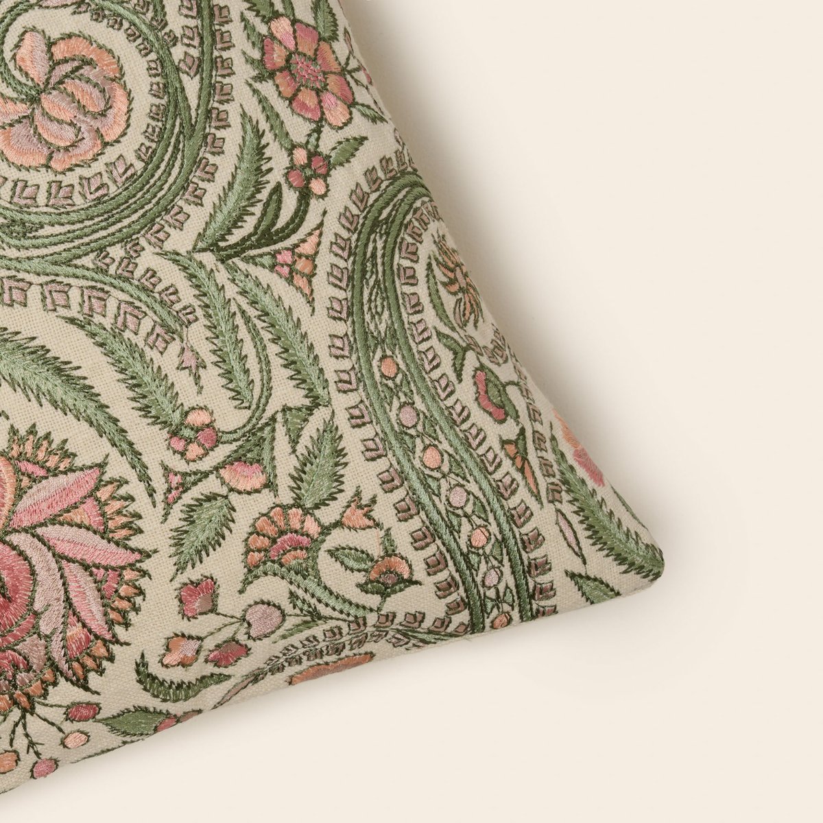 Housse De Coussin en Broderie florale MIRCEA ivoire et pastels, MADURA