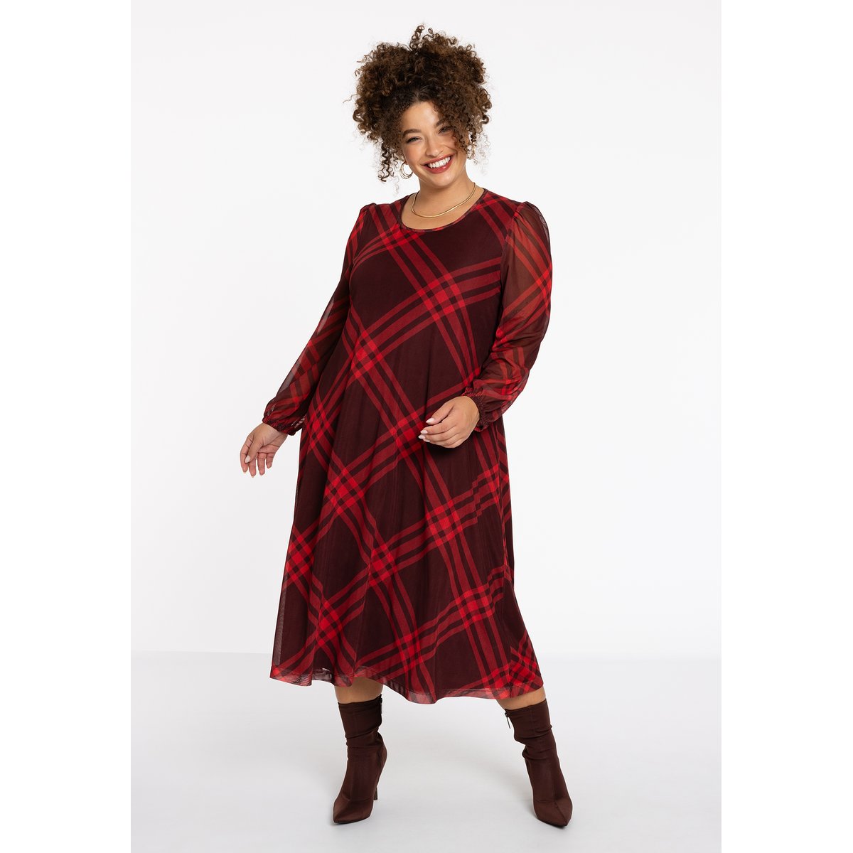 Robe plissée rouge, YOEK