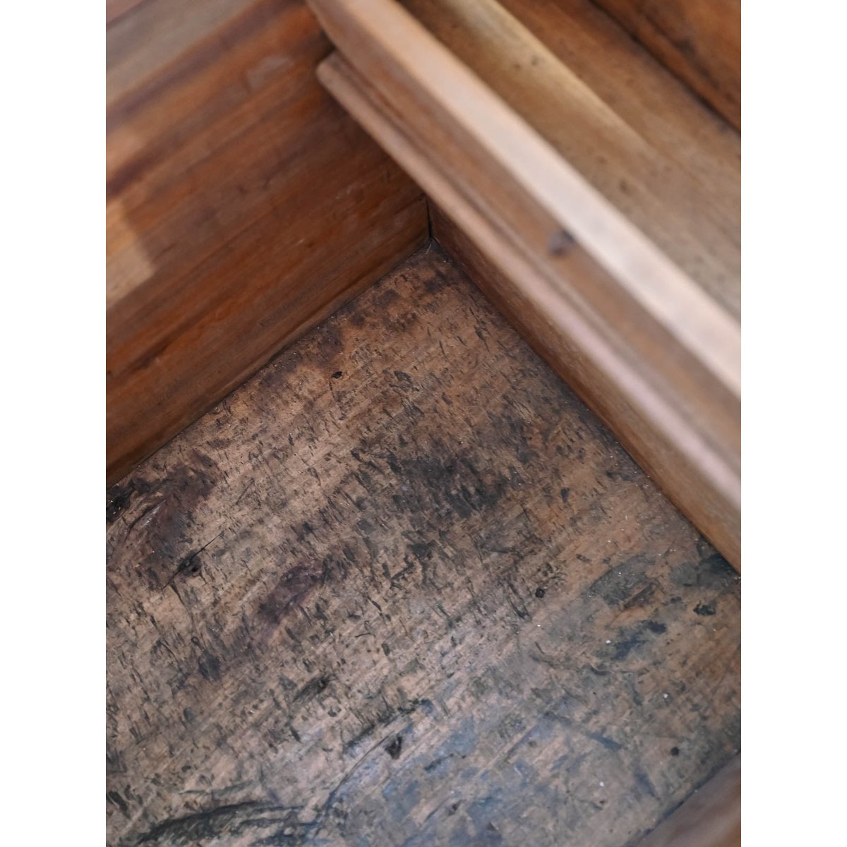 Coffre ancien en bois Lucien N°190 - Bon état bois foncé, DEBONGOUT