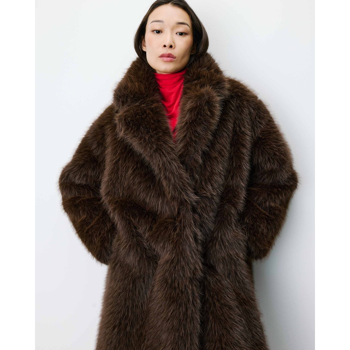 Manteau long oversize en Imitation fourrure chocolat Alara chocolat, GRACE & MILA