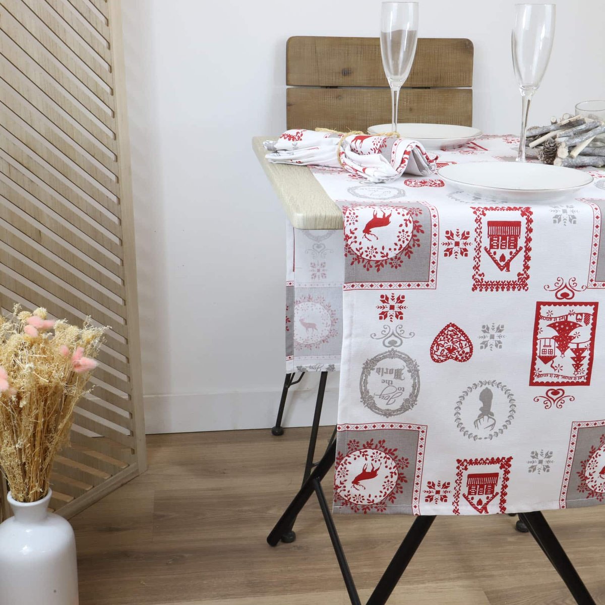 Chemin de table WINTER – Esprit chalet montagne blanc, LINANDELLE