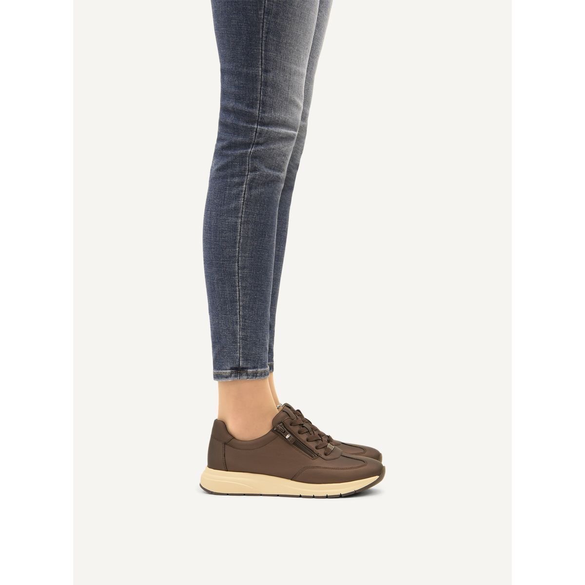 Basket en cuir marron taupe métallique combiné, CAPRICE