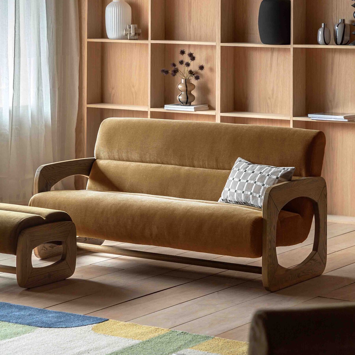 Marzo Velvet Chenille Sculptural 3-Seater Sofa golden, ÉDITÉ