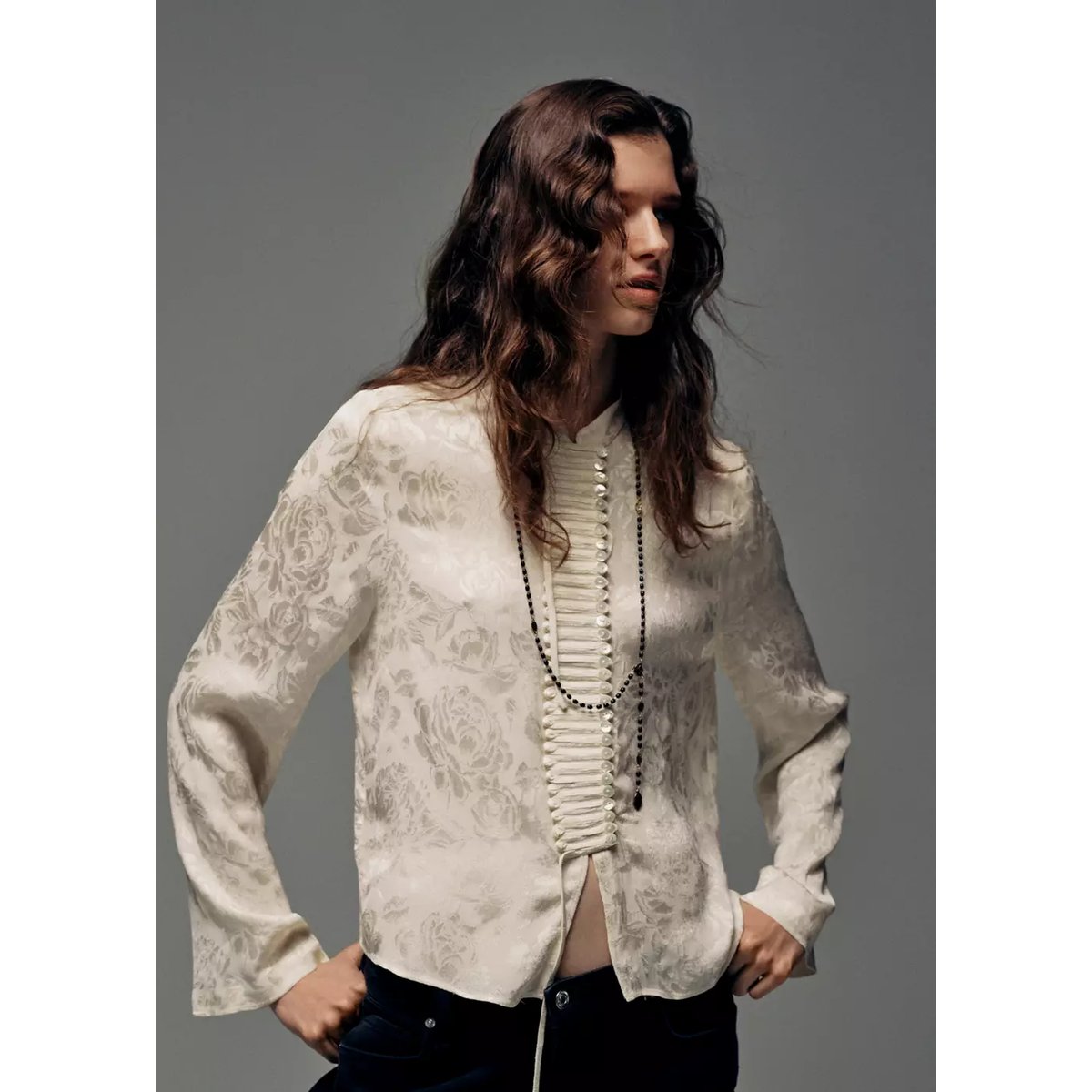 Blouse jacquard avec boutons blanc cassé, MANGO