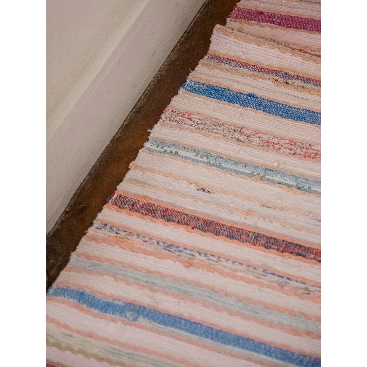 Tapis à petites rayures colorées Olivier N°127 - Bon état multicolore, DEBONGOUT