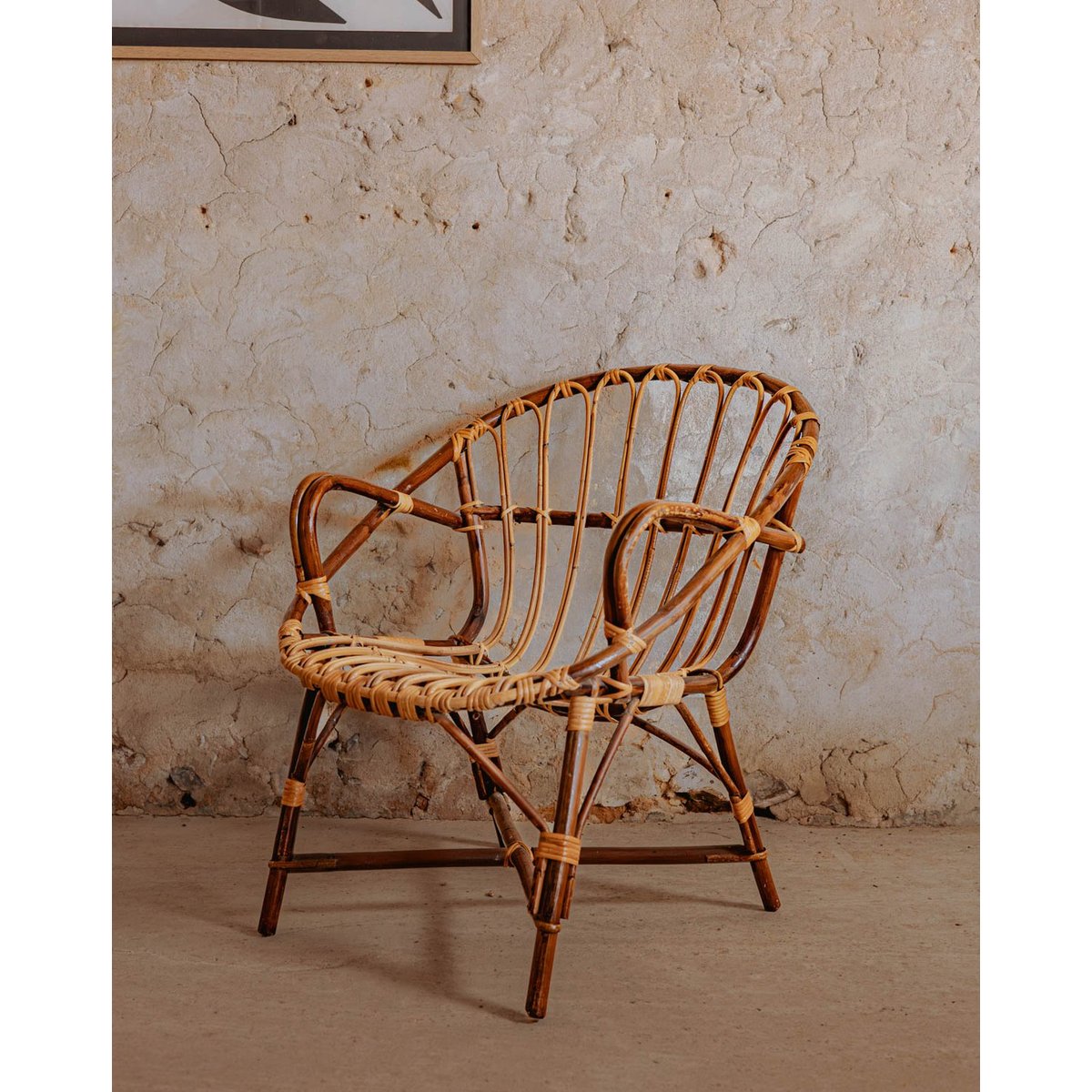 Fauteuil en rotin foncé Ernest N°861 - Bon état bois foncé, DEBONGOUT