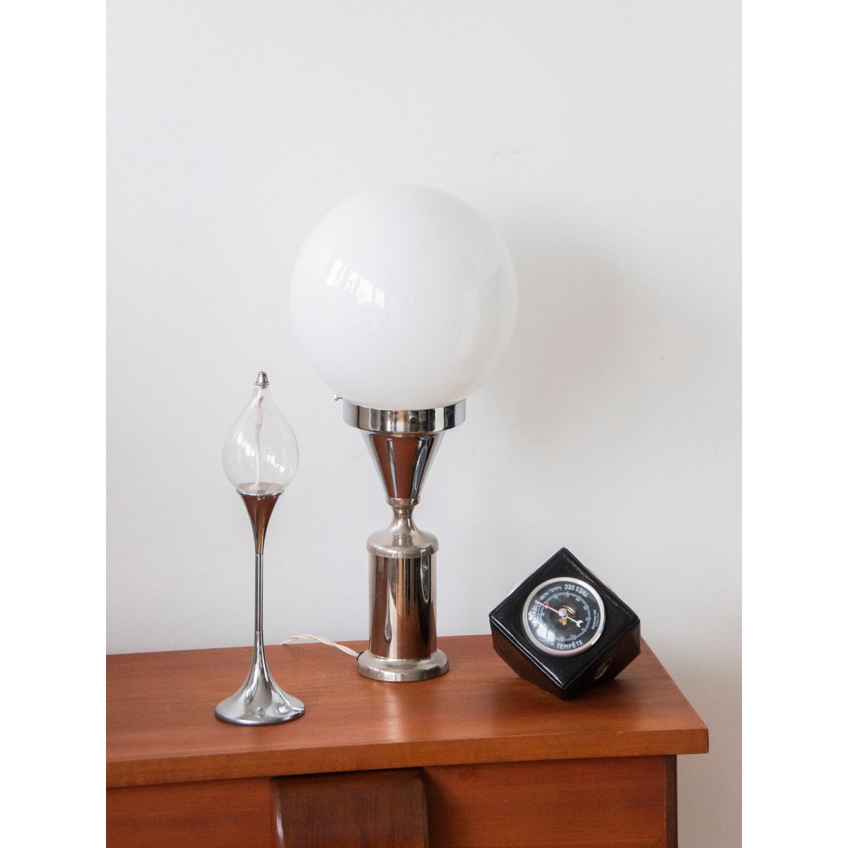 Grande lampe en métal et verre Julia N°509 - Bon état argenté, DEBONGOUT