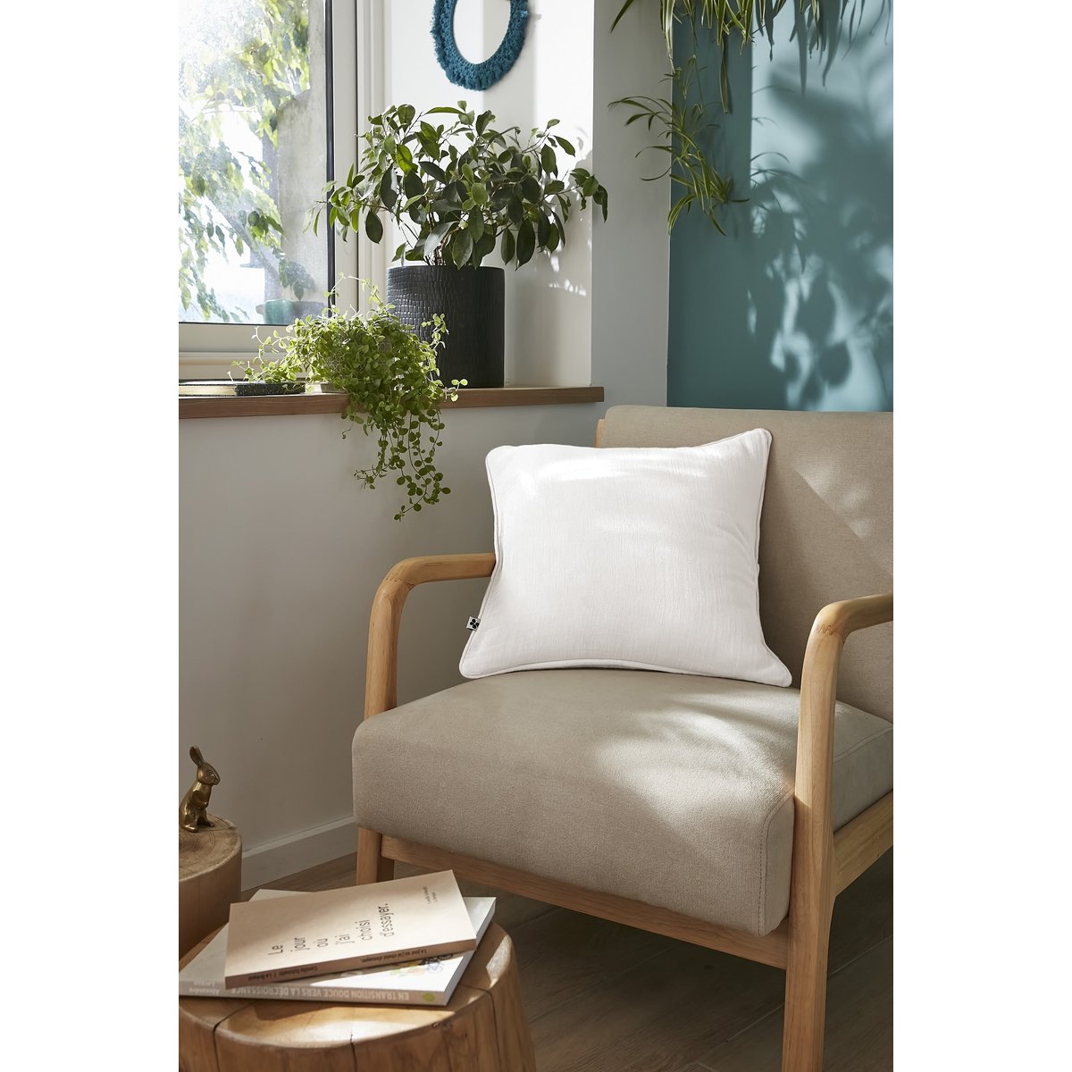 Coussin déhoussable GAIA– Gaze de coton avec passepoil élégant blanc, EDEN