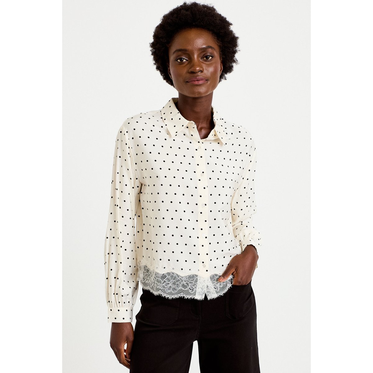 Chemise droite en dentelle col classique noir, CACHE CACHE