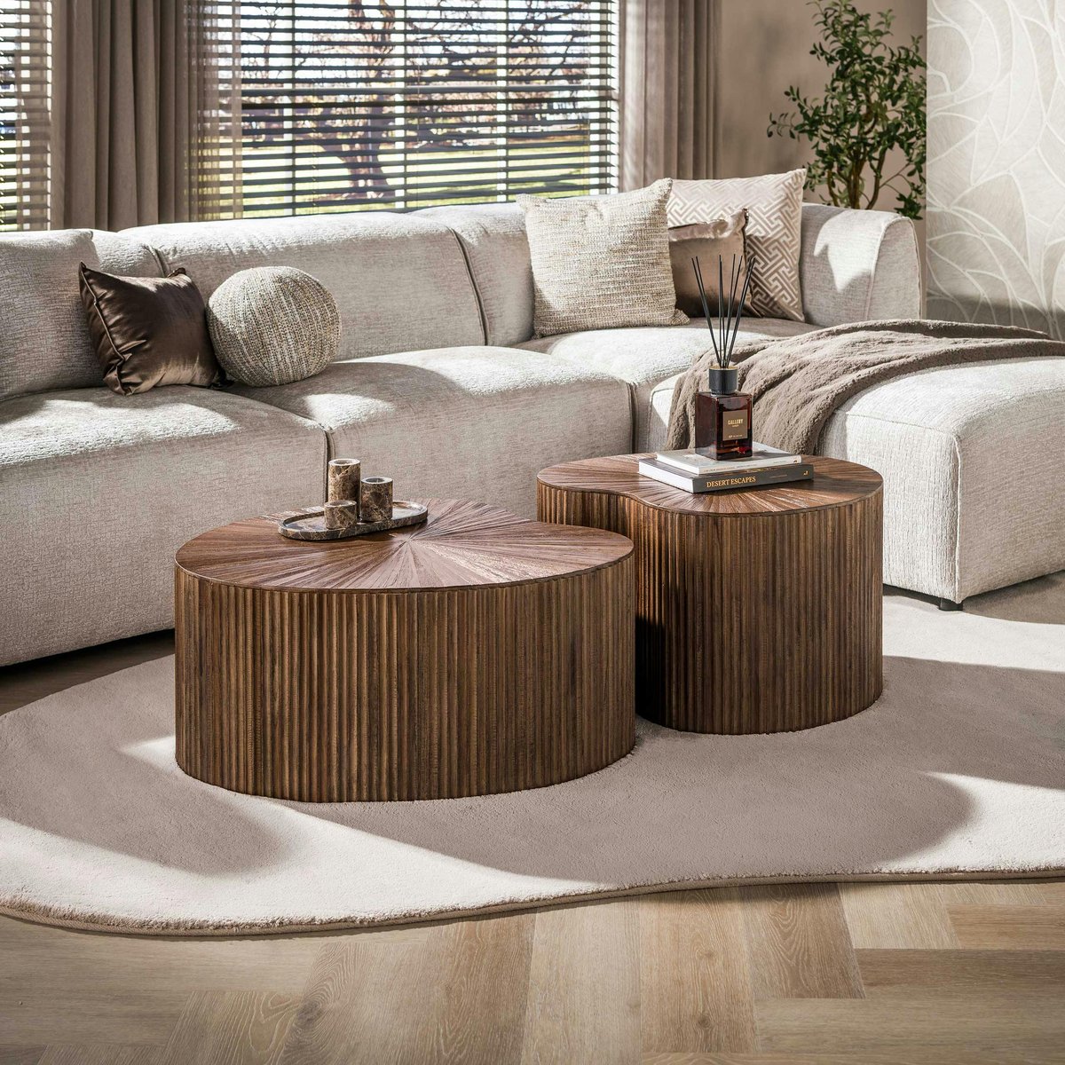 Table basse en teck à plateau motif soleil (x2) YOGY marron, PIER IMPORT