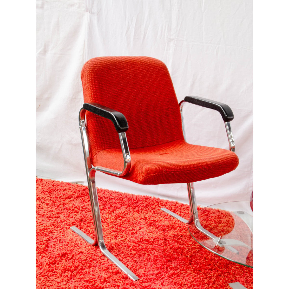 Fauteuil en tissu et skaï Jakob N°1435 - Bon état noir, DEBONGOUT