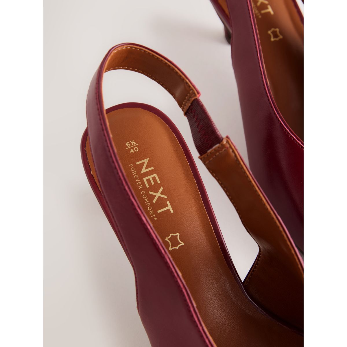 Chaussures en cuir bride arrière/bout pointu rouge, NEXT