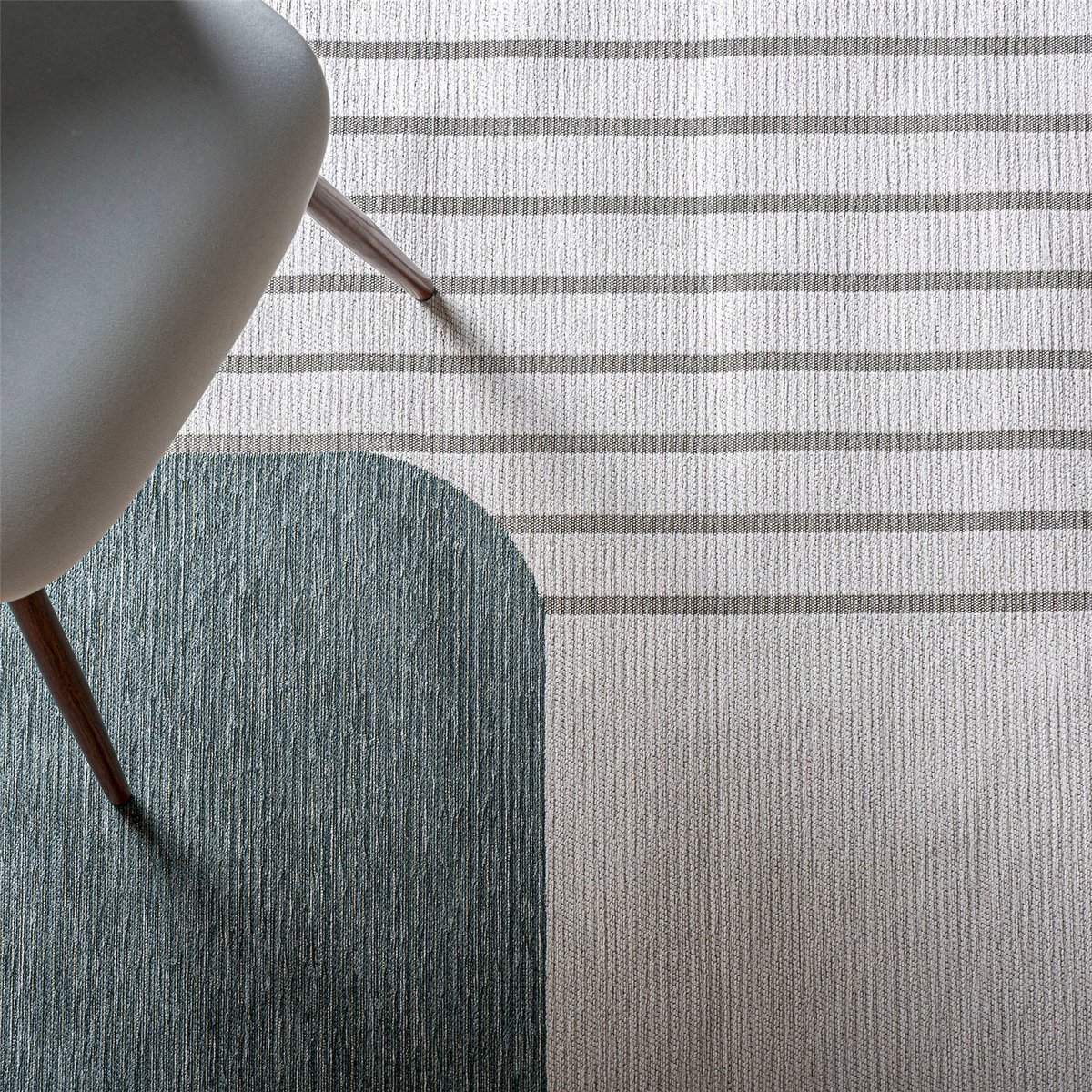 Tapis contemporain rectangulaire bleu profond et beige clair, RECOLLECTION