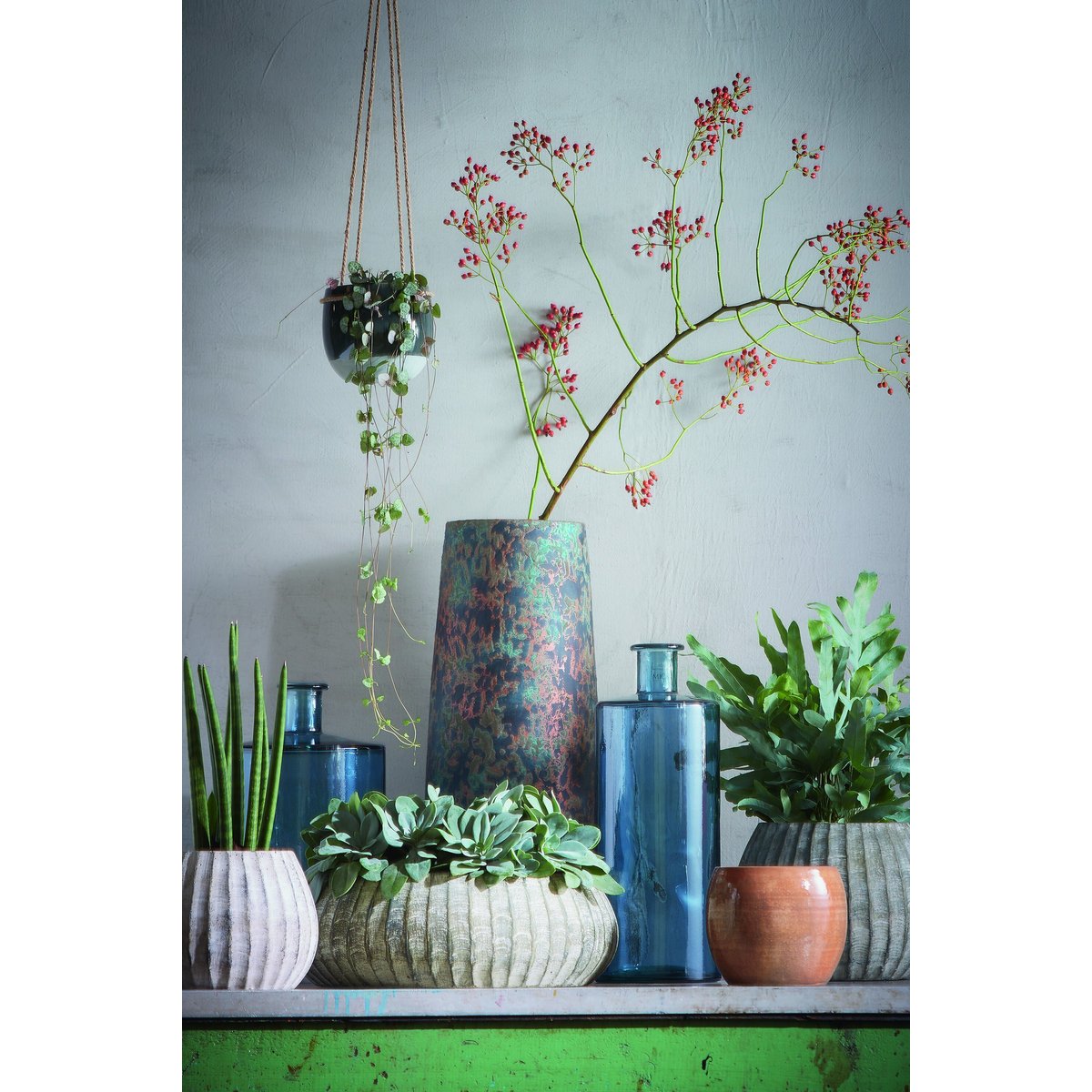 Bouteille décorative H40 cm GUAN bleu, MICA DECORATIONS