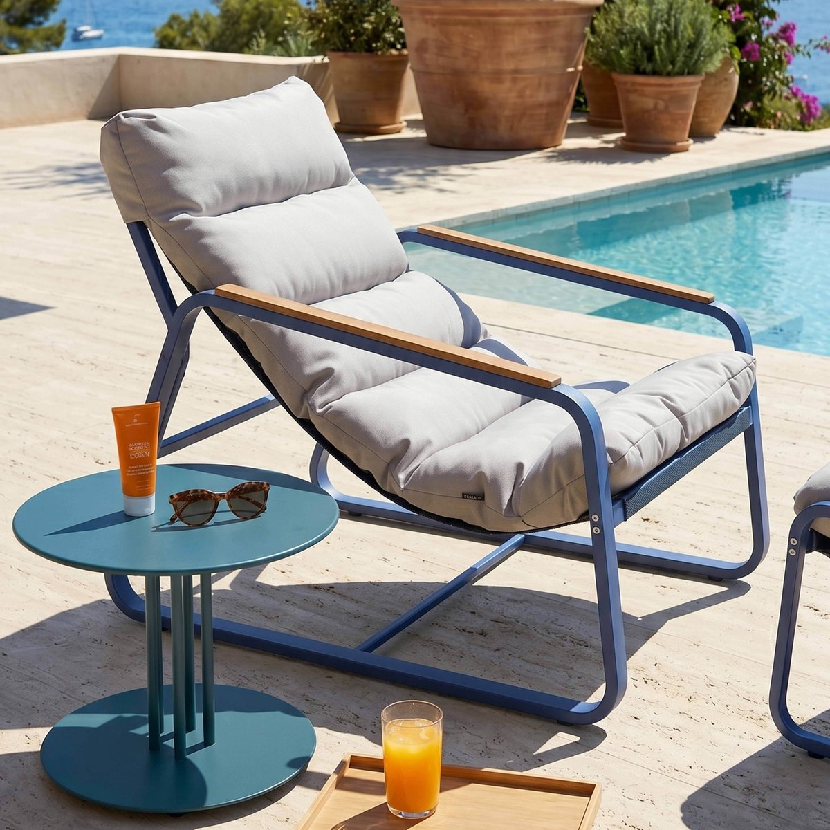 Fauteuil relax en acier et polyester avec repose-pieds bleu pacific, OVIALA