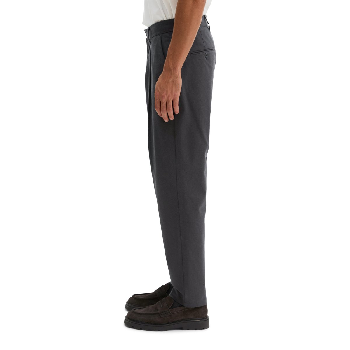 Chino modèle Belsbo à plis, coupe décontractée en mélange de coton bio et de laine de mouton gris, MARC O'POLO