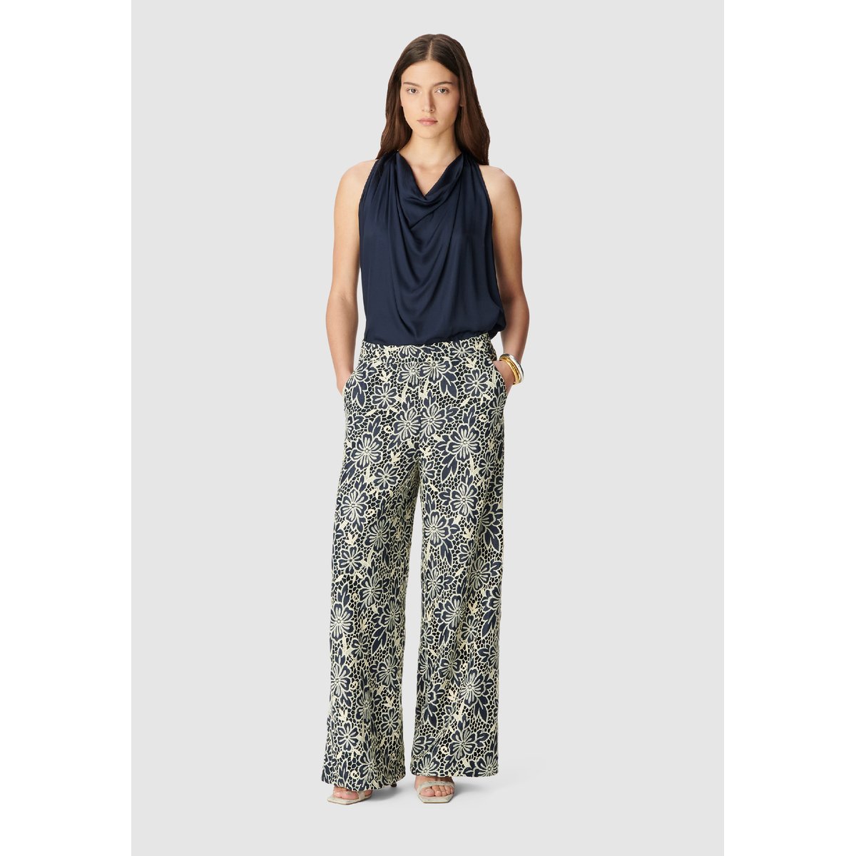 Top sans manches col bénitier en satin marine foncé, IKKS