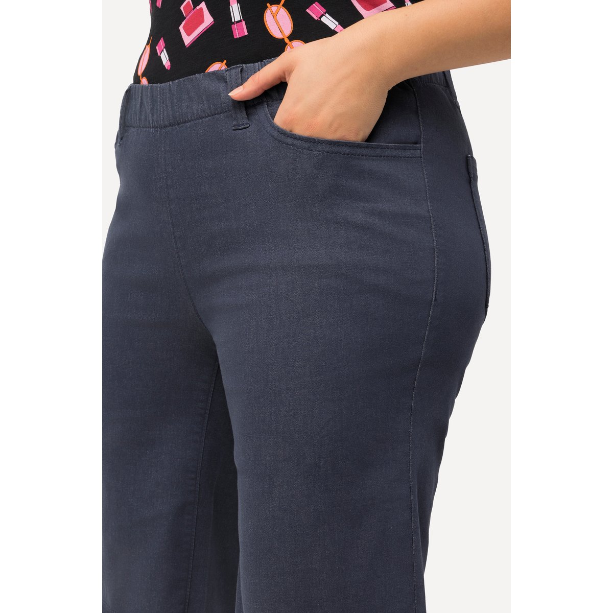 Bermuda avec ourlet effiloché et marine, ULLA POPKEN