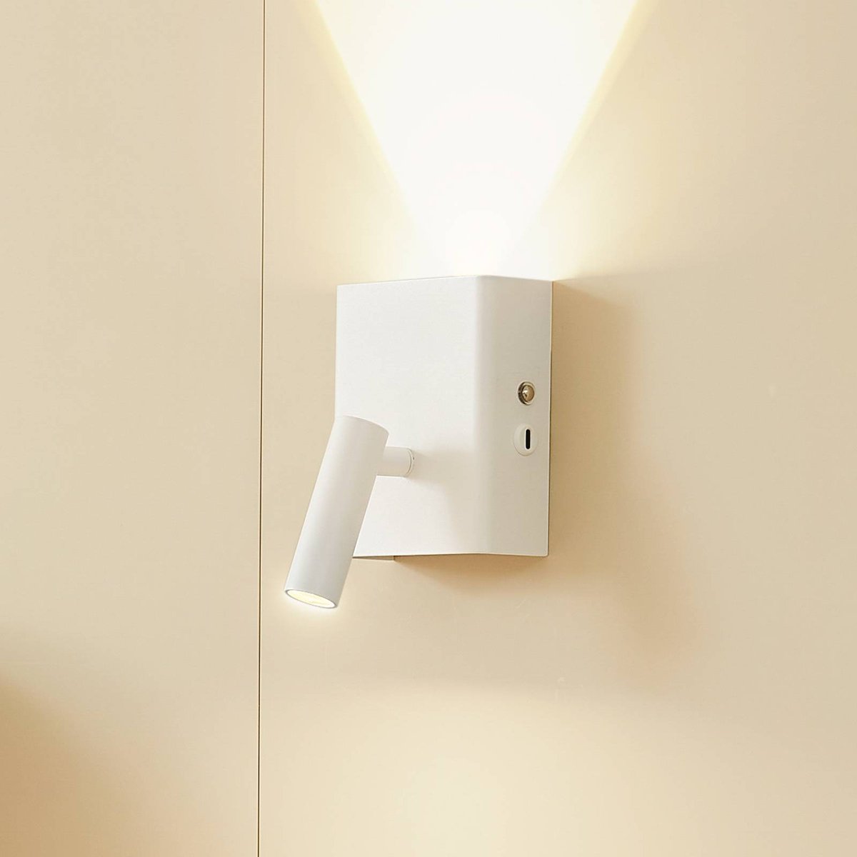 Applique en métal moderneLED, Agit blanc sable, LINDBY