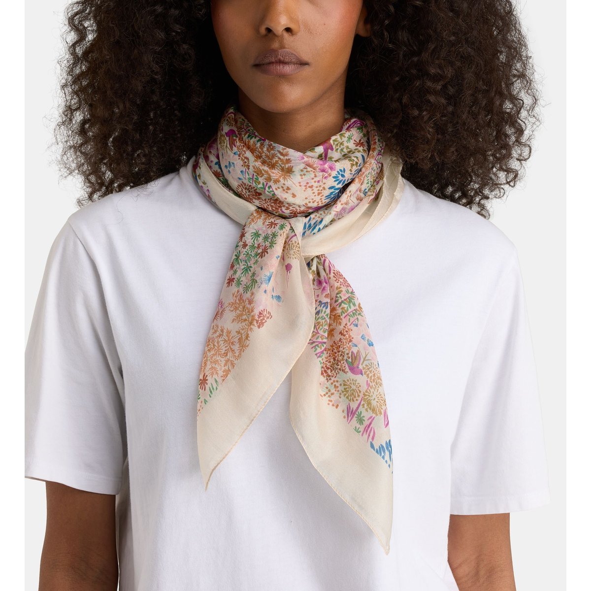 Carré de soie lavie à motif floral multicolore, GALERIES LAFAYETTE