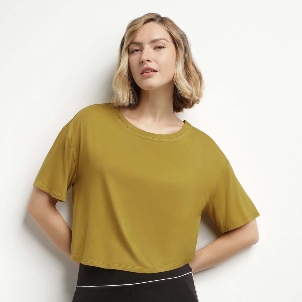 T-Shirt Court Col Rond Dim Move jaune, DIM