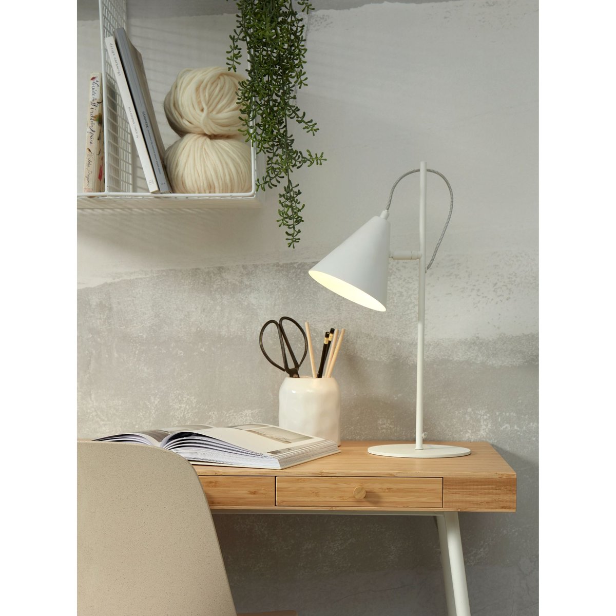 Lampe À Poser Le fer LISBON blanc, IT'S ABOUT ROMI