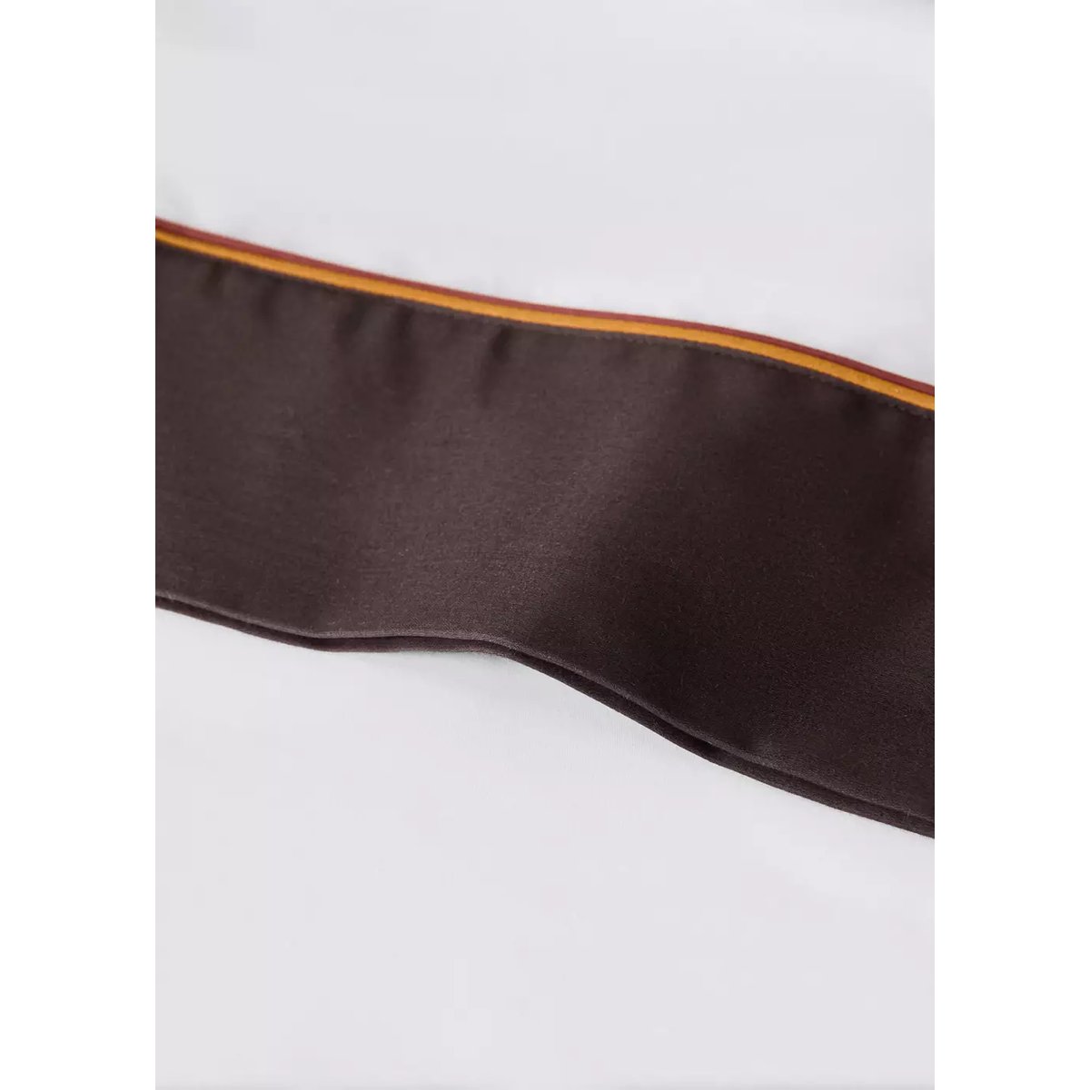 Taie d'oreiller en coton avec bordure en satin et passepoil contrasté, 45 x 110 cm écru, MANGO HOME