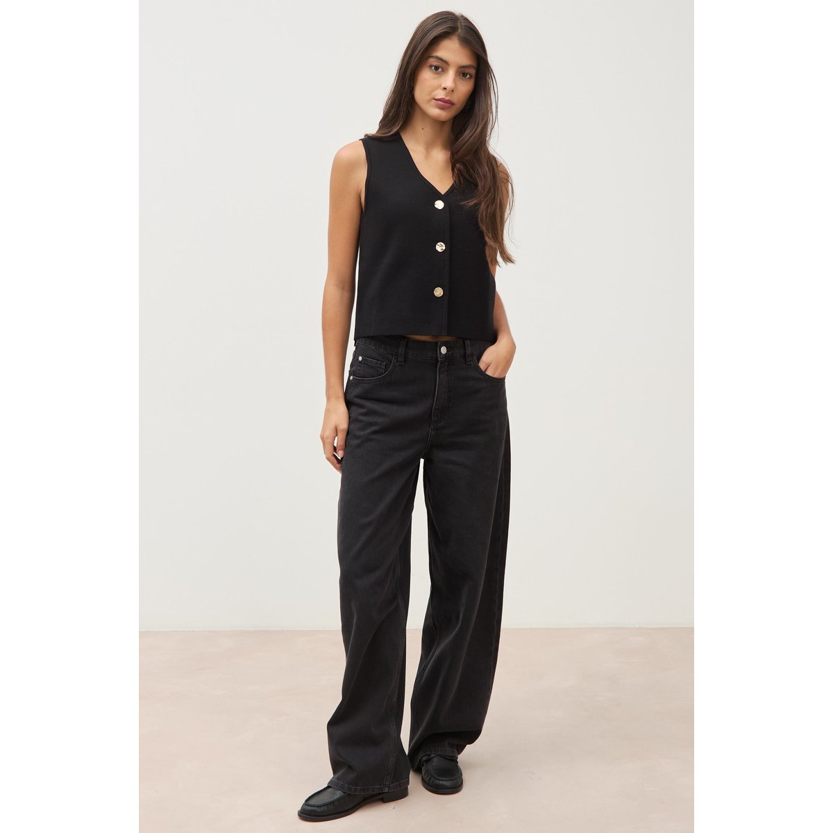 Gilet droit court sans manches col v noir, BONOBO