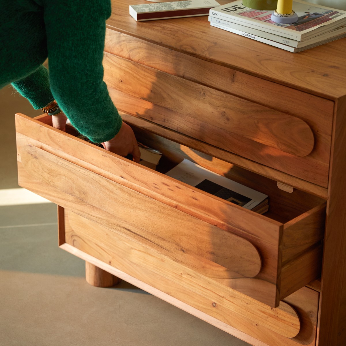 Commode en Acacia massif, OLGA naturel, TIKAMOON