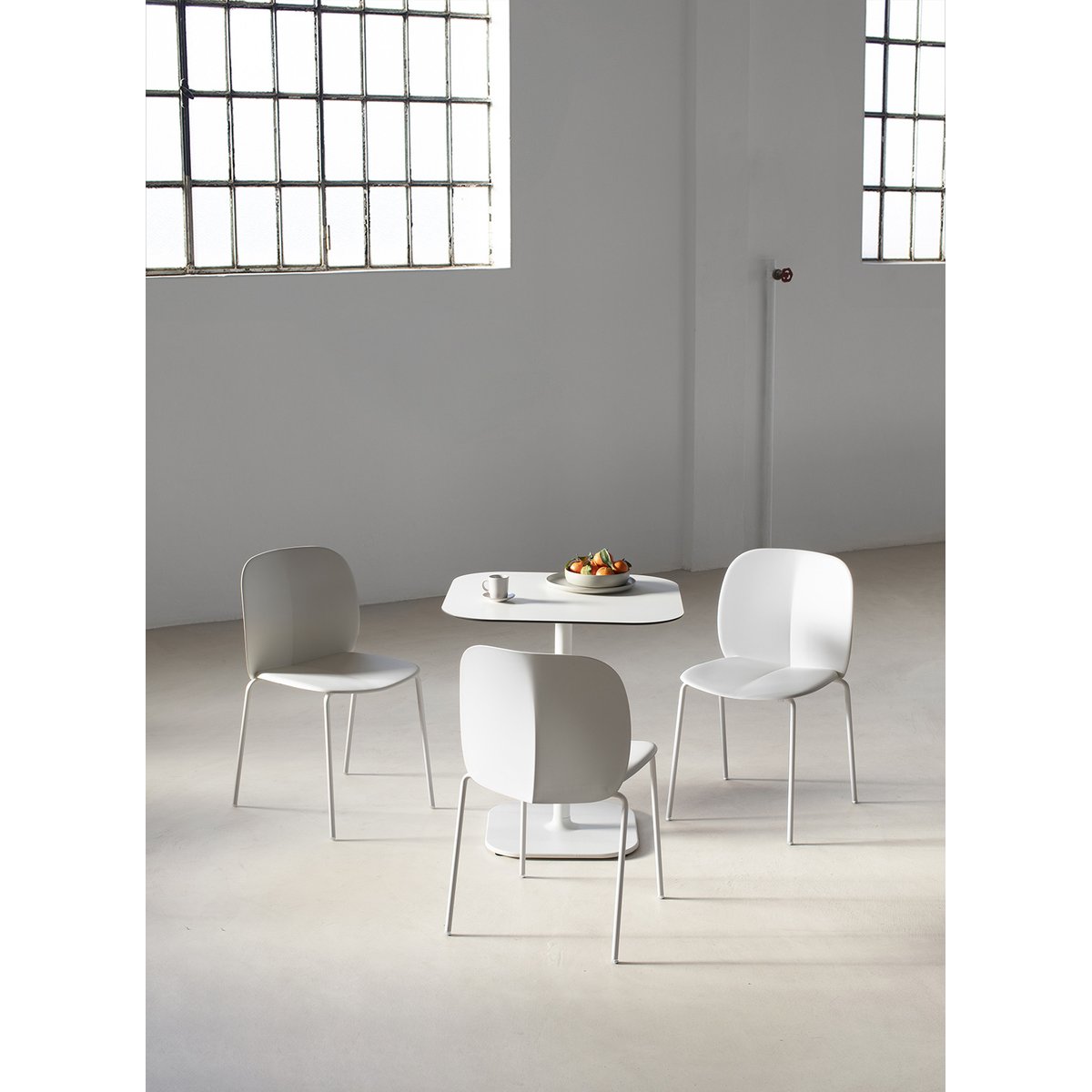 Chaise design empilable, MENTHA blanc, SCAB DESIGN