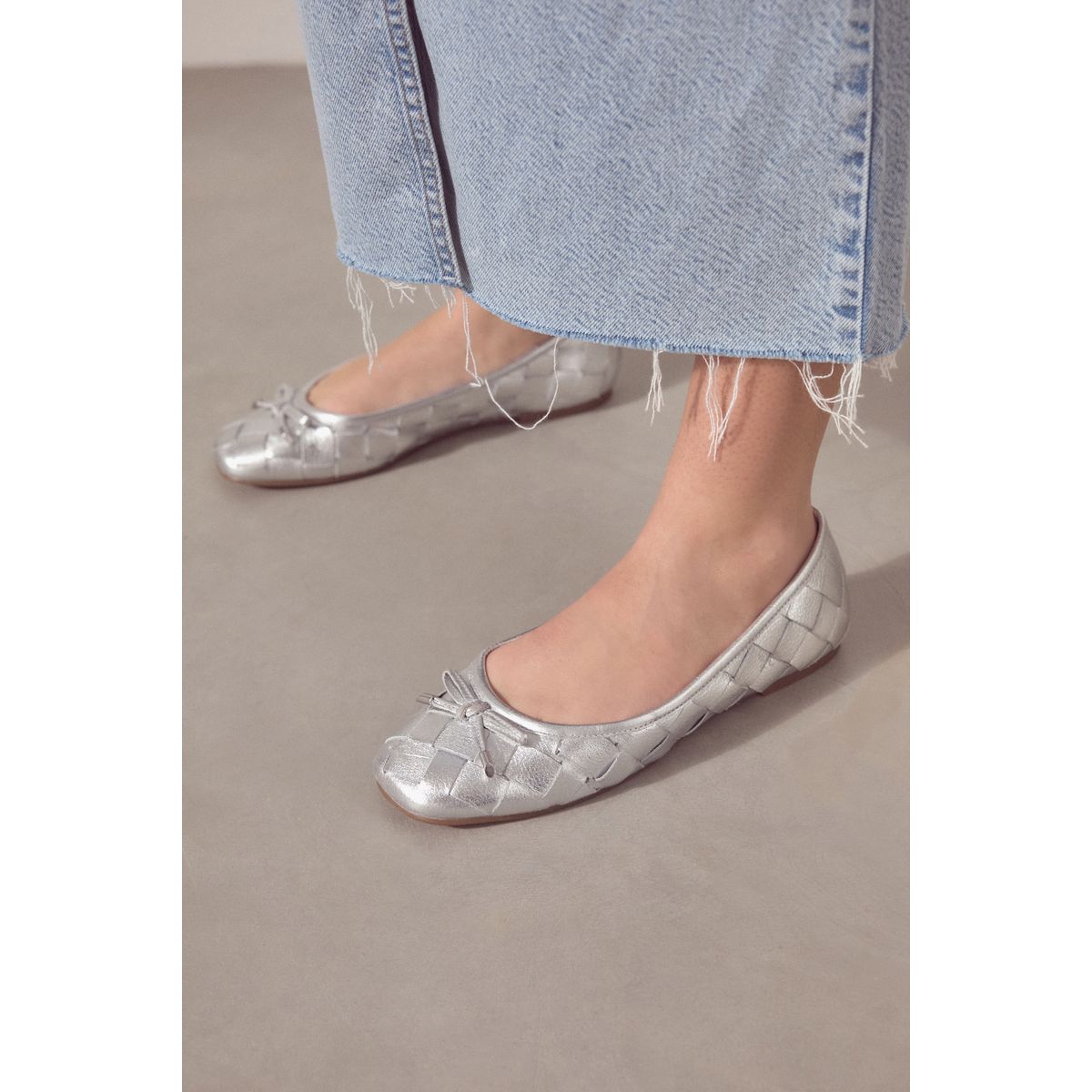 Ballerines tissé bout pointu confortable argent, NEXT