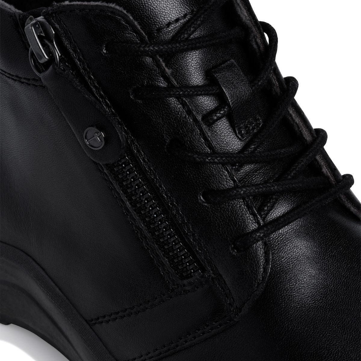 Bottine en cuir noir nappa, TAMARIS