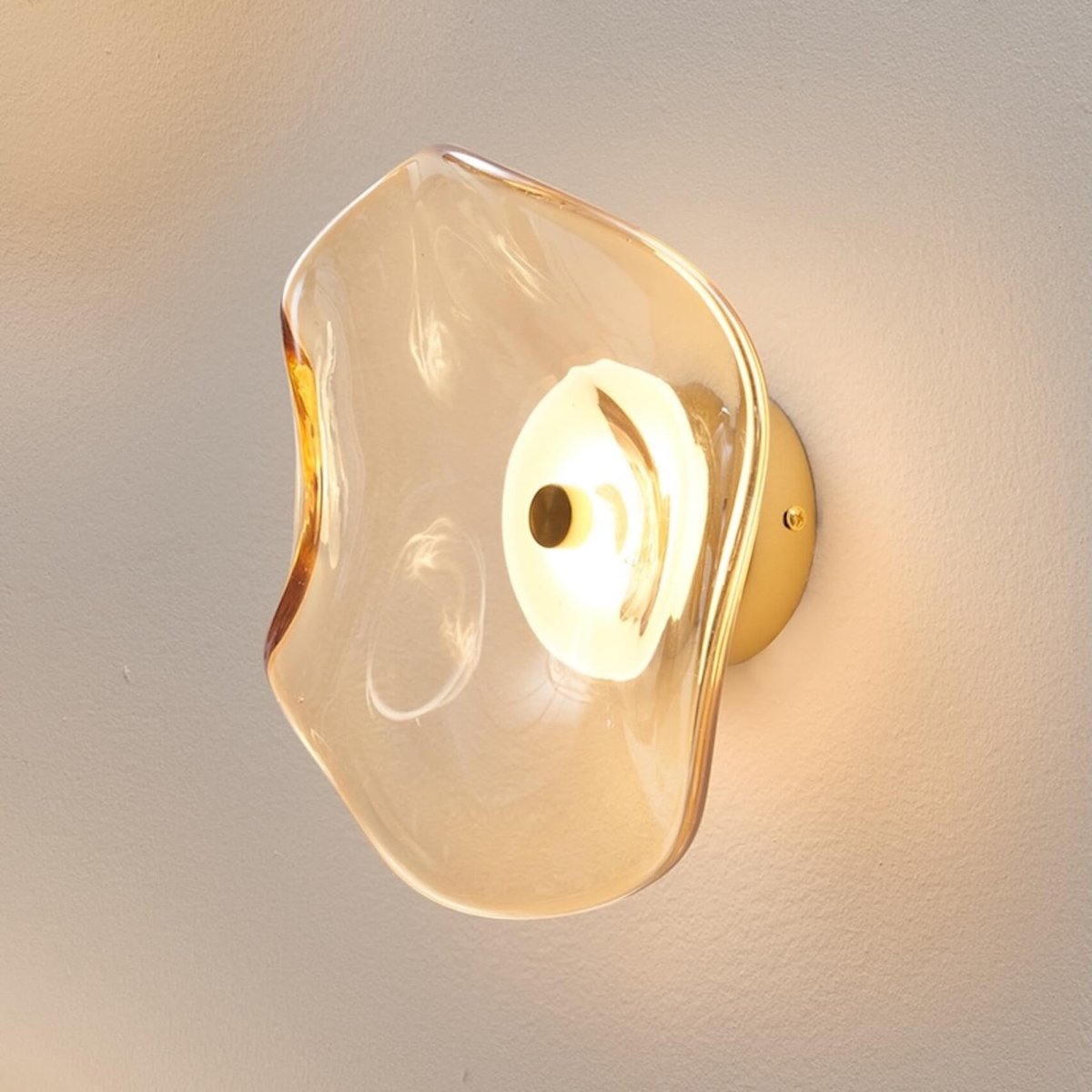 Applique LED verre ondulé - LYSA ambré et laiton, KOSILUM