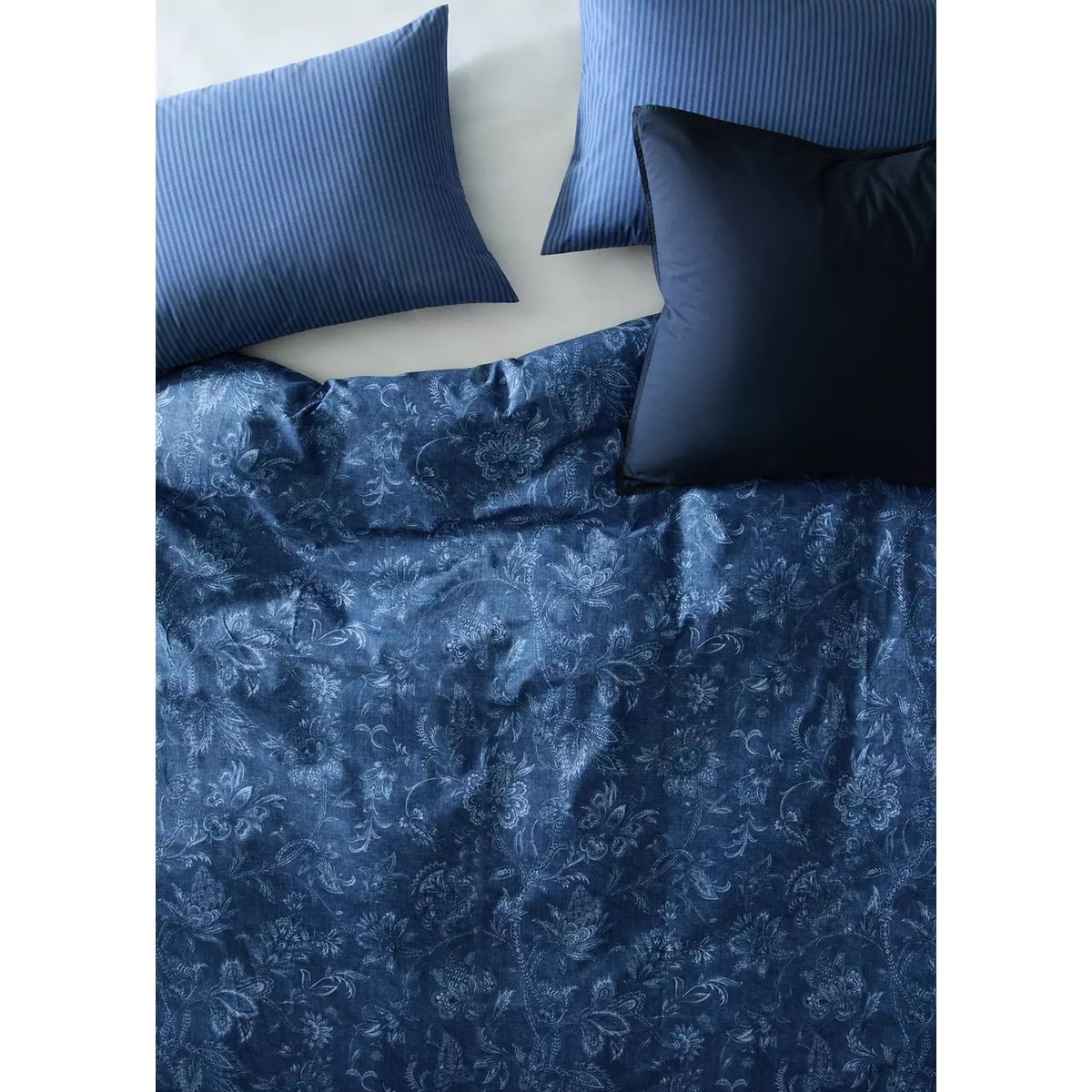 Housse de couette percale de coton imprimé fleuri Lit 180/200 cm bleu indigo, MANGO HOME