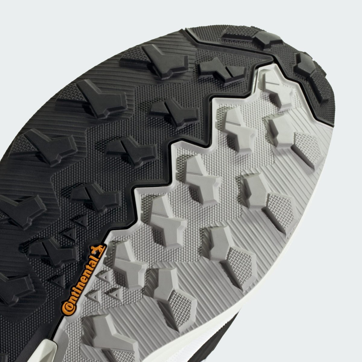 Chaussure De Randonnée Terrex Free Hiker 3 Mid Gore-Tex Chaussure De Randonnée Terrex Free Hiker 3 Mid Gore-Tex cloud white / core black / off white, adidas Performance