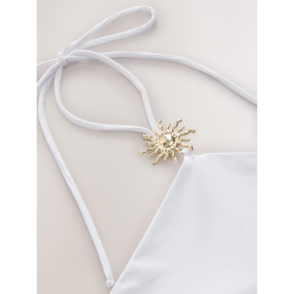 Top dos nu peau de pêche détail métal blanc, NEXT