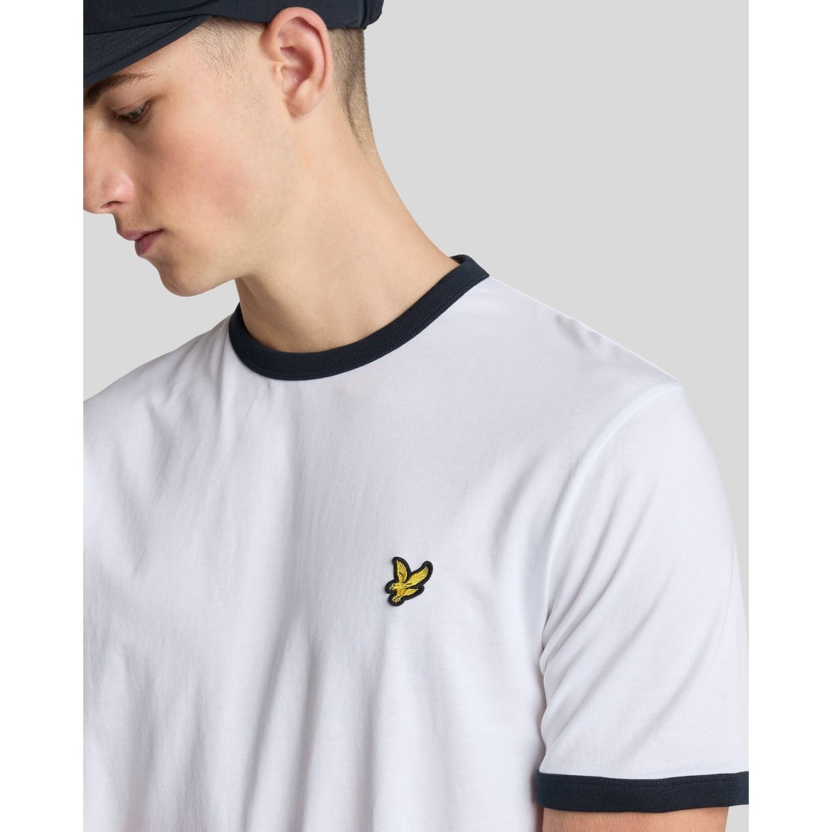 T-shirt ringer en coton col rond blanc/ foncé marine, LYLE & SCOTT